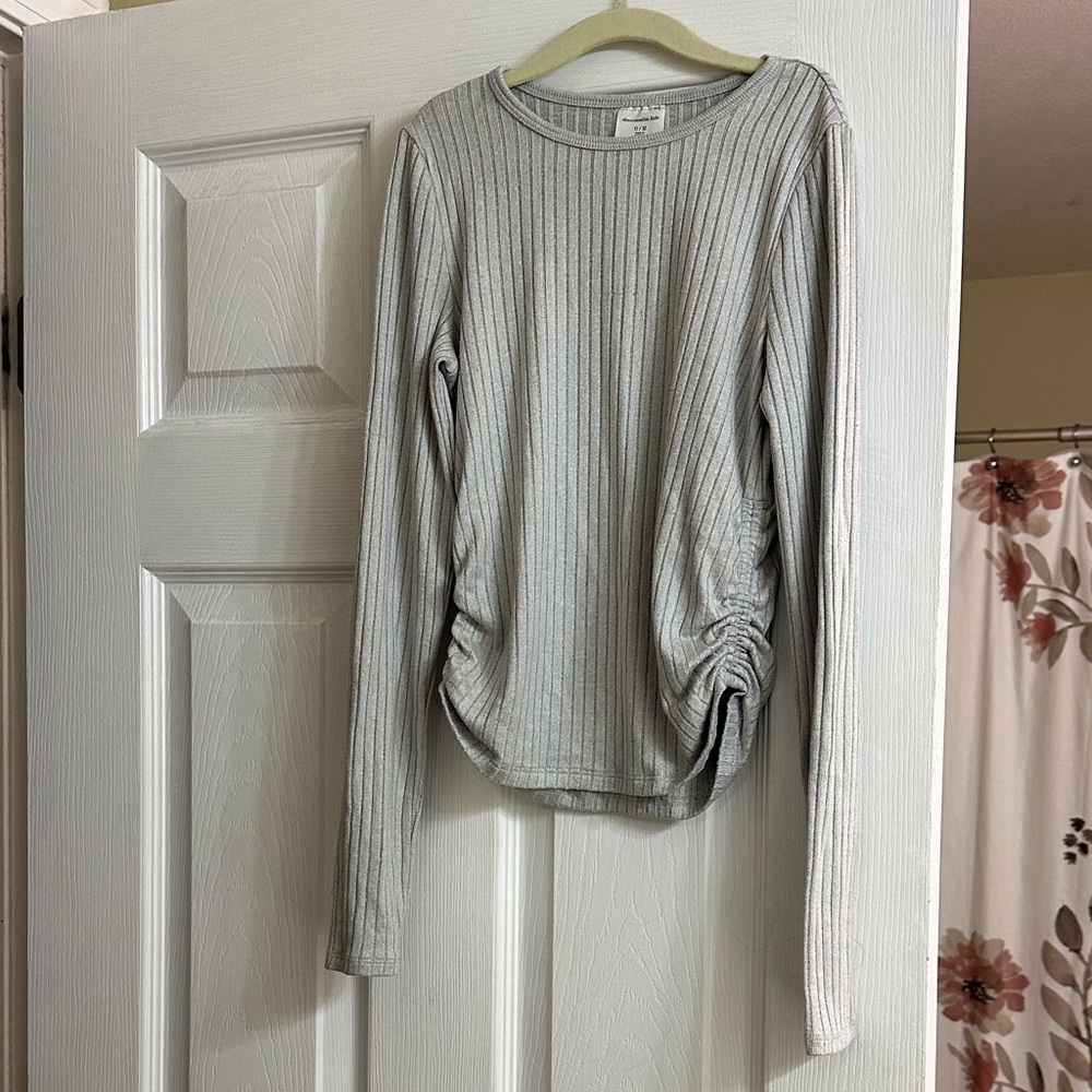 Abercrombie Kids Light Gray Ribbed Long Sleeve Top